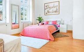 Bis 6 Personen - Helle, Ruhige Whg, 2 Bäder, DD Neustadt - Top Lage